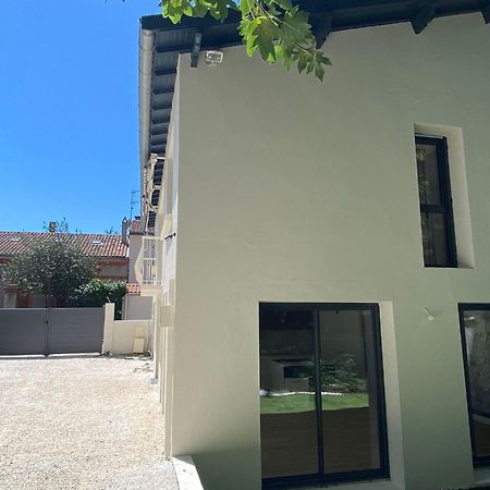 Elegante Maison De Ville Renovee Тулуза Екстериор снимка