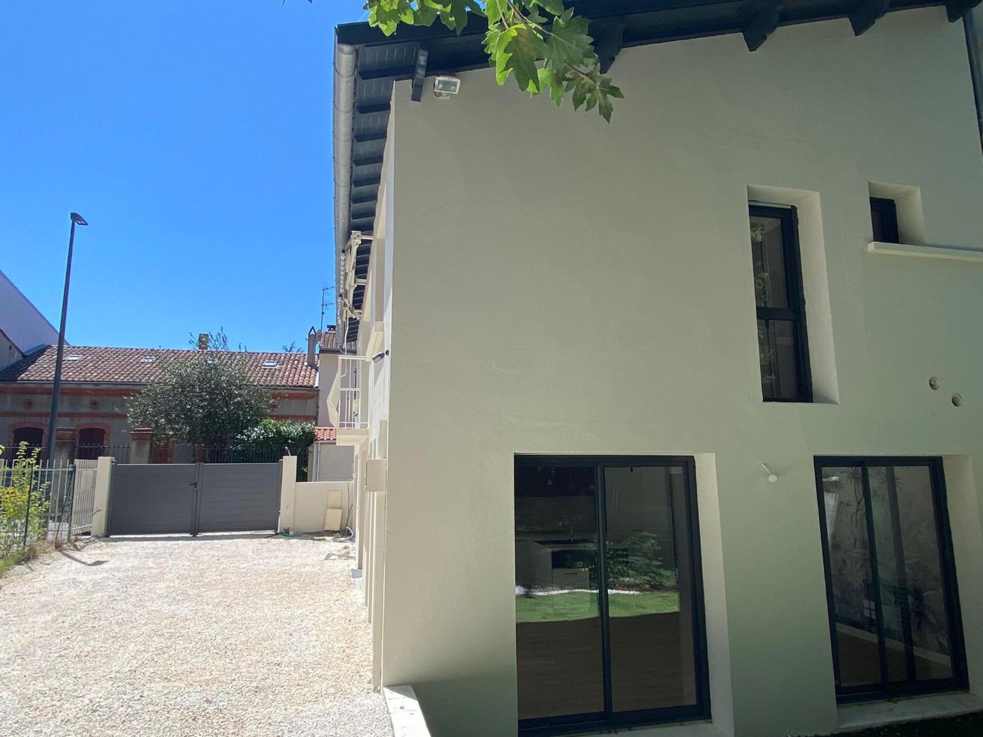 Elegante Maison De Ville Renovee Тулуза Екстериор снимка