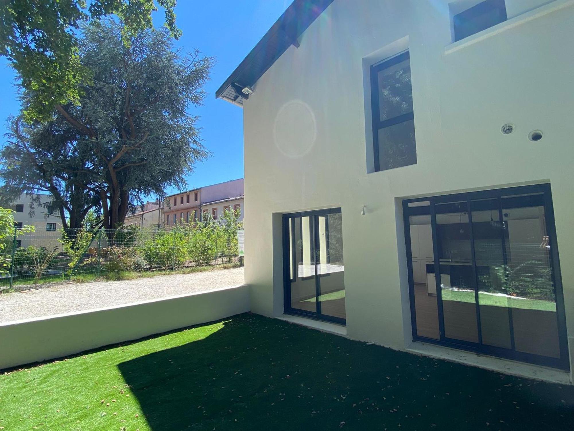 Elegante Maison De Ville Renovee Тулуза Екстериор снимка