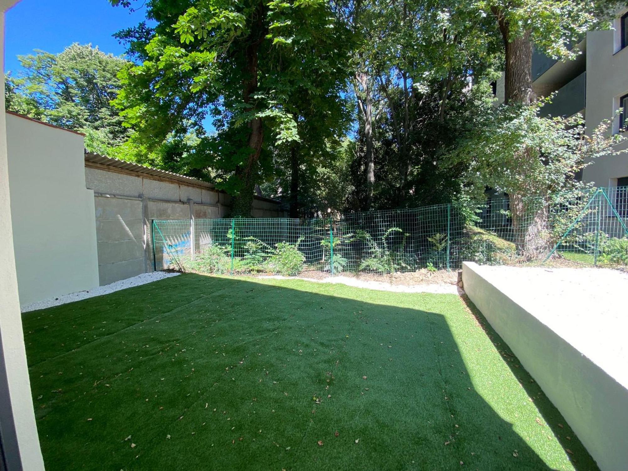 Elegante Maison De Ville Renovee Тулуза Екстериор снимка
